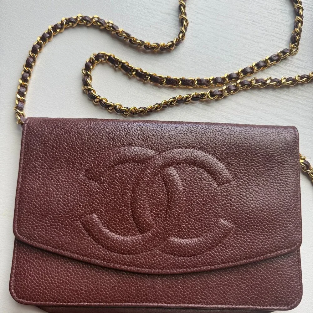 CHANEL Caviar 24K Gold plated Vintage Timeless CC crossbody bag - Classic Brown - Picture 2 of 12